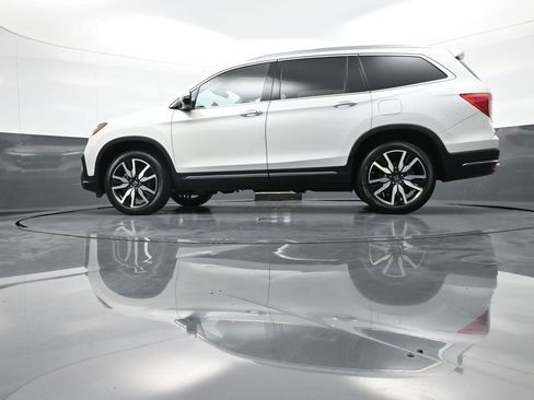 Certified 2022 Honda Pilot Touring image 37