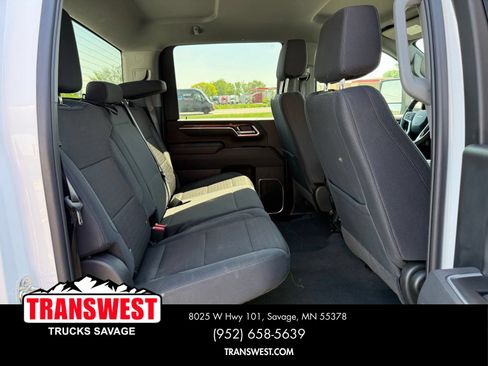 Used 2025 Chevrolet Silverado 2500 LT w/ Convenience Package AWD/4WD image 9