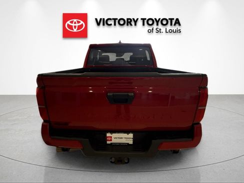 Used 2024 Toyota Tacoma TRD Off-Road image 4