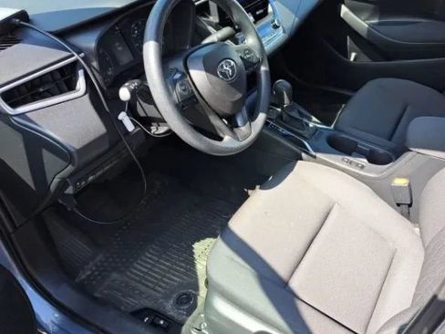 Used 2024 Toyota Corolla LE FWD image 2