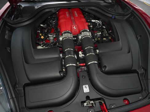 Used 2010 Ferrari California RWD image 48