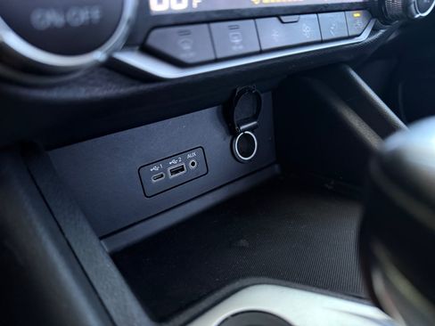 Used 2021 Nissan Sentra SV FWD image 17