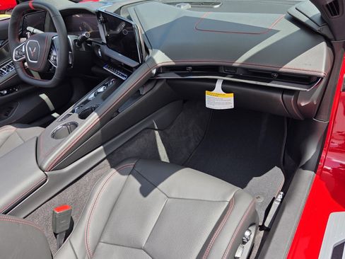 New 2027 Chevrolet Corvette Stingray Convertible w/ Stealth Interior Trim Package RWD image 7