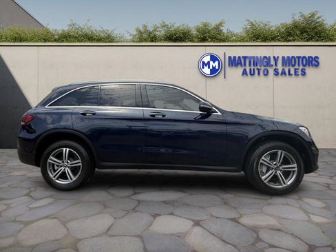 Used 2022 Mercedes-Benz GLC 300 4MATIC w/ Premium Package Lite image 2