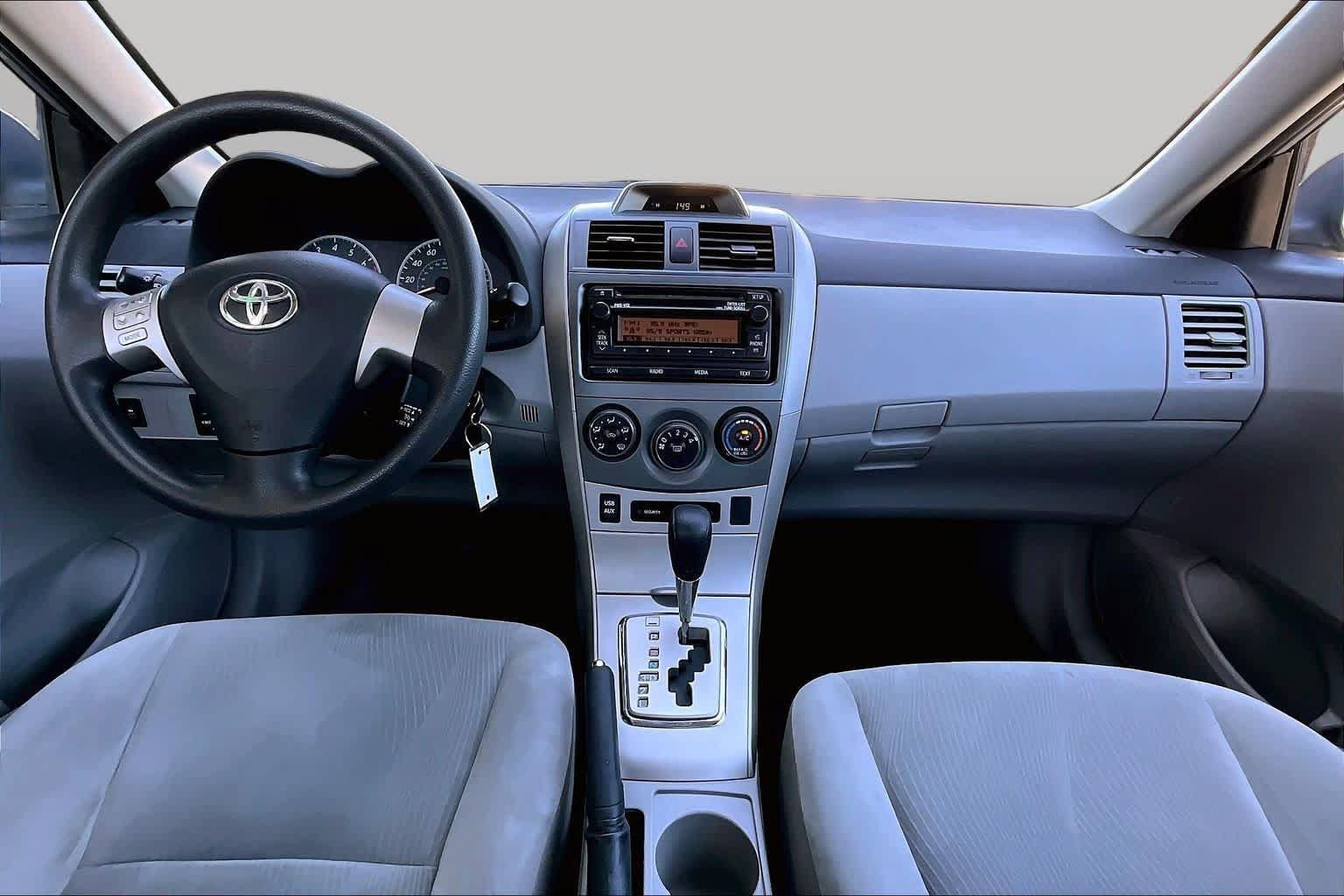 Used 2012 Toyota Corolla LE FWD image 16