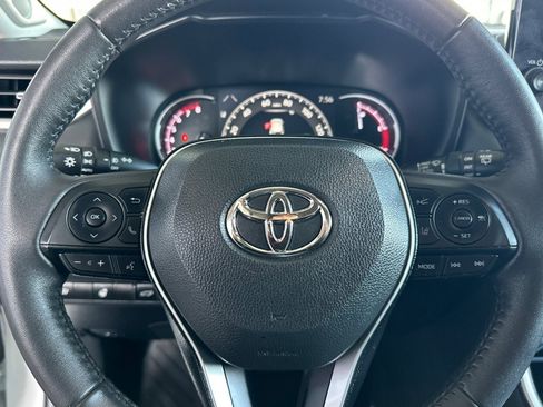 Used 2023 Toyota RAV4 XLE Premium image 26