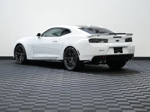 Used 2017 Chevrolet Camaro ZL1 RWD image 8
