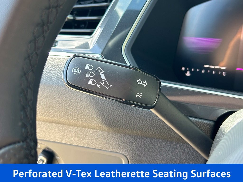 Certified 2023 Volkswagen Tiguan SE R-Line FWD image 24