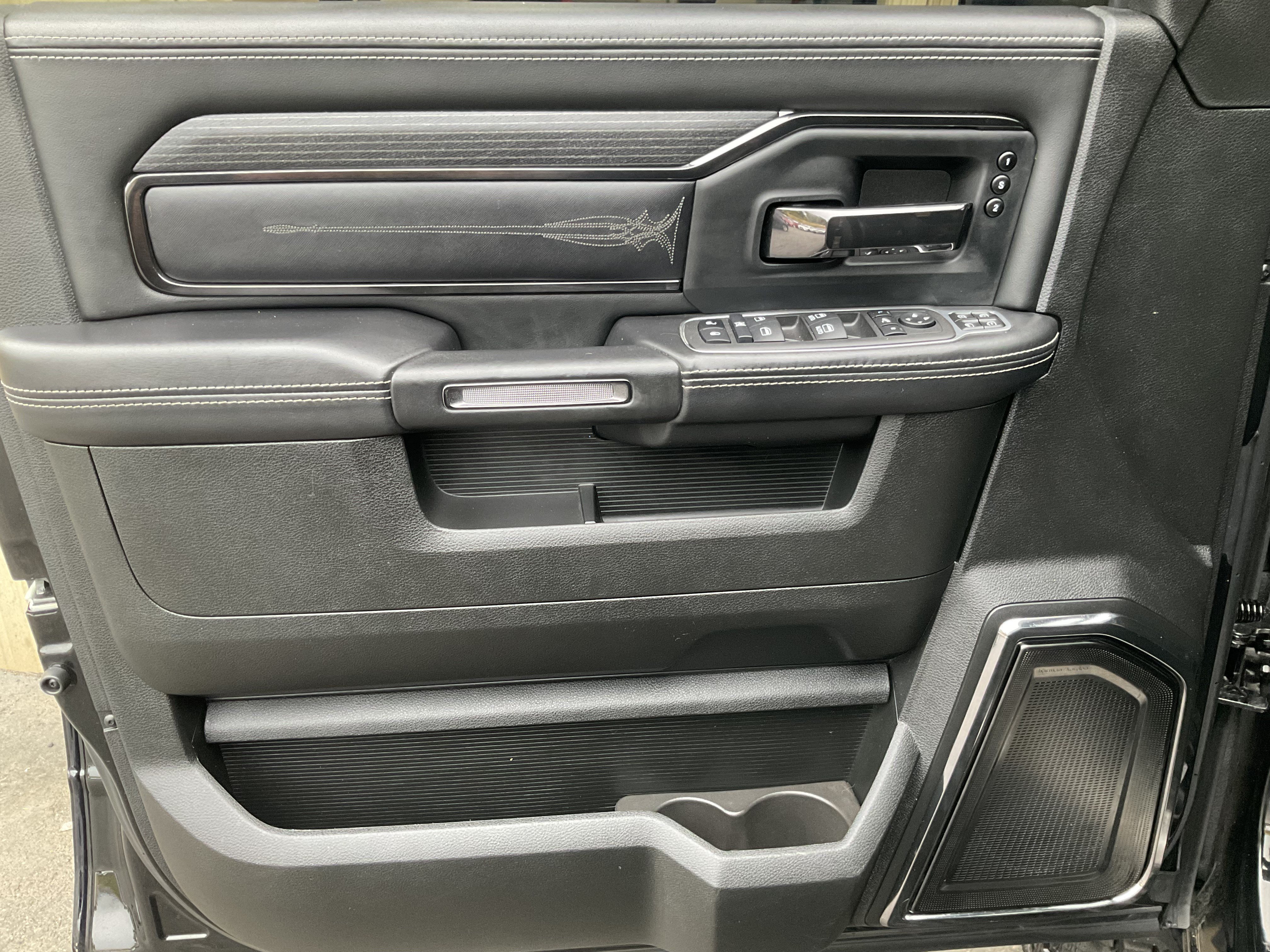 Used 2024 RAM 2500 Limited AWD/4WD image 31