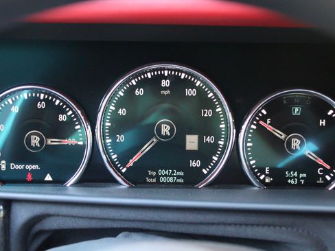 Used 2023 Rolls-Royce Cullinan Black Badge w/ Driver's Package image 14