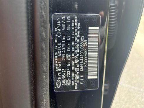 Used 2023 Hyundai Elantra Limited w/ Cargo Package image 39