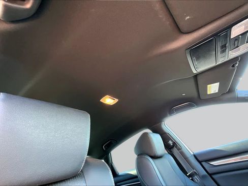 Used 2019 Honda Accord Sport image 13