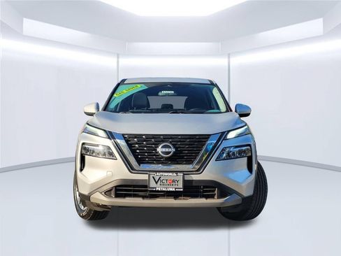 Used 2023 Nissan Rogue SV AWD/4WD image 3