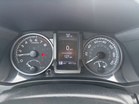 Certified 2023 Toyota Tacoma TRD Off-Road w/ Technology Package image 13