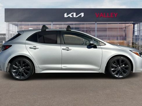 Used 2023 Toyota Corolla XSE FWD image 3