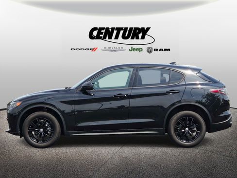 Used 2024 Alfa Romeo Stelvio Sprint AWD/4WD image 7