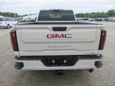 New 2026 GMC Sierra 2500 AT4 w/ AT4 Premium Plus Package AWD/4WD image 6