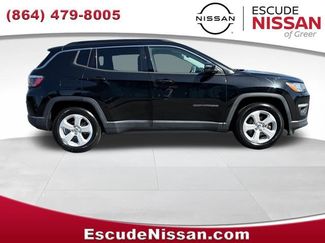 Used 2019 Jeep Compass Latitude FWD video 2