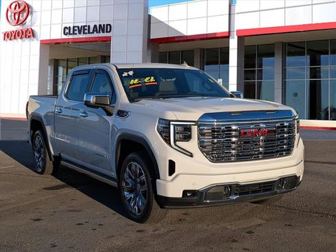Used 2024 GMC Sierra 1500 Denali image 1