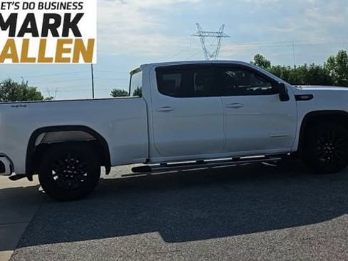 Used 2025 GMC Sierra 1500 Elevation AWD/4WD image 9