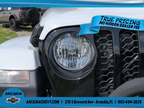 Used 2022 Jeep Gladiator Sport AWD/4WD image 10