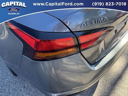 Used 2024 Nissan Altima 2.5 SV image 15