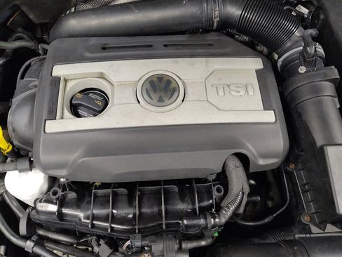 Used 2013 Volkswagen GTI 2-Door image 30