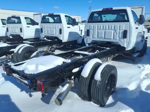 New 2025 Chevrolet Express 3500 w/ Power Convenience Package image 4