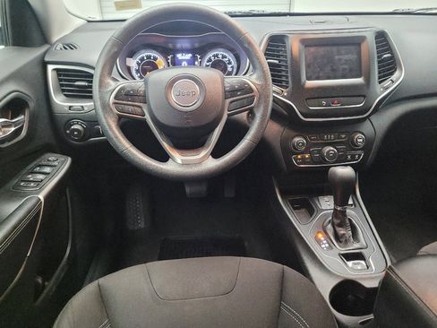 Used 2019 Jeep Cherokee Latitude w/ Popular Appearance Group FWD image 22