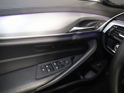 Used 2020 BMW M550i xDrive w/ Premium Package image 35