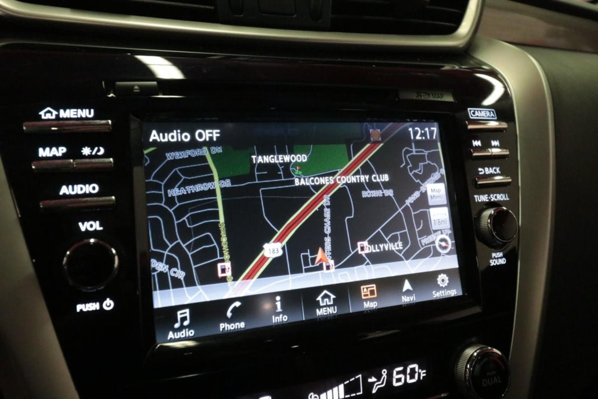 Used 2018 Nissan Murano S FWD image 19