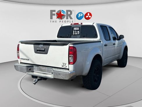 Used 2019 Nissan Frontier SV RWD image 5