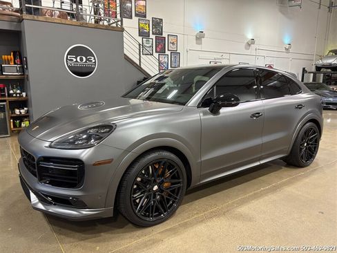 Used 2022 Porsche Cayenne Turbo AWD/4WD image 1