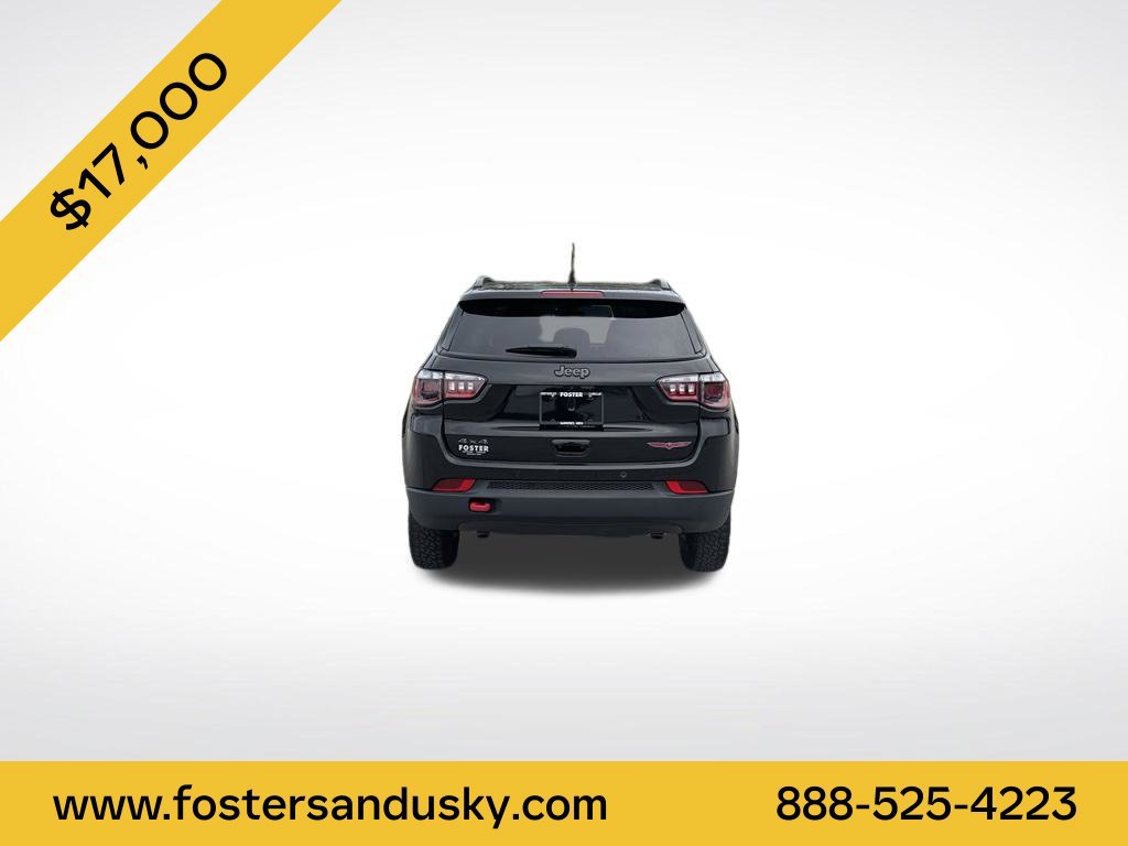 Used 2024 Jeep Compass Trailhawk AWD/4WD image 4