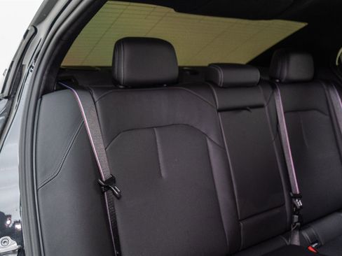 Used 2025 BMW M5 w/ Carbon Package image 44