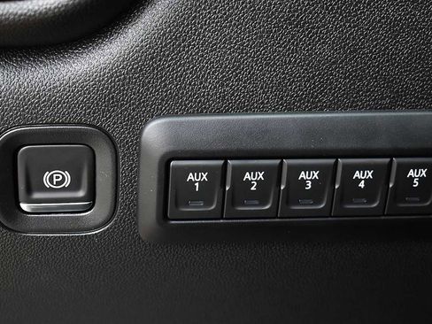 New 2026 Chevrolet Silverado 2500 Custom w/ Custom Value Package AWD/4WD image 20