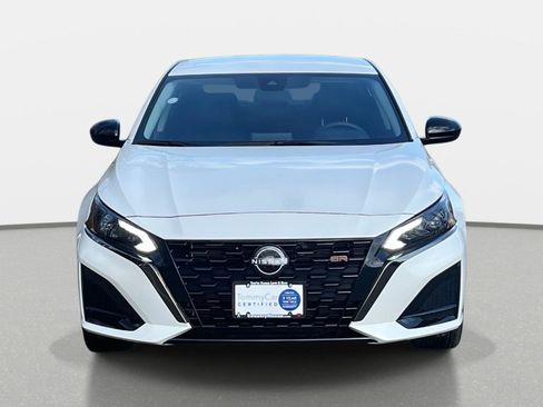 Used 2024 Nissan Altima 2.5 SR image 2