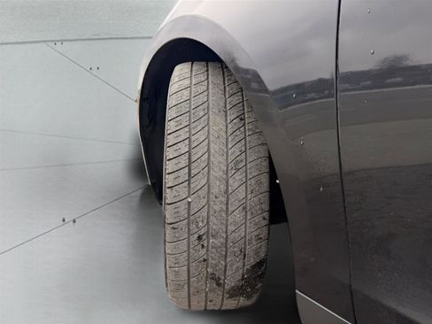 Used 2015 Lincoln MKS w/ Equipment Group 101A image 31