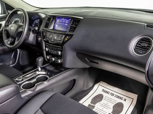 Used 2020 Nissan Pathfinder SV image 45