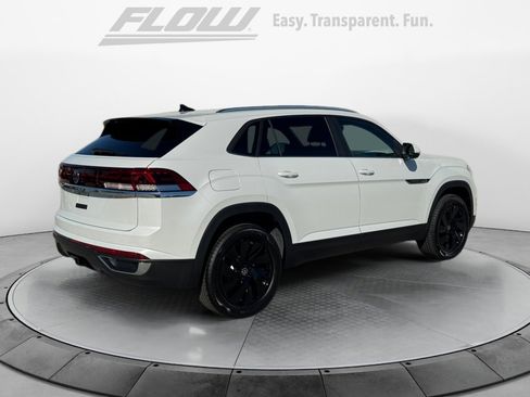 New 2026 Volkswagen Atlas Cross Sport SE image 7