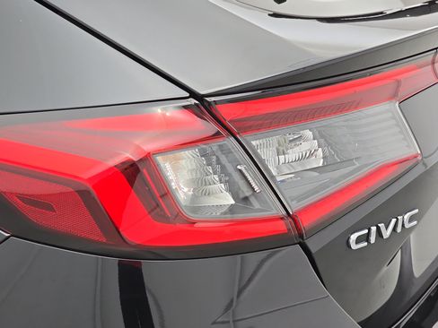 Used 2025 Honda Civic Sport image 33