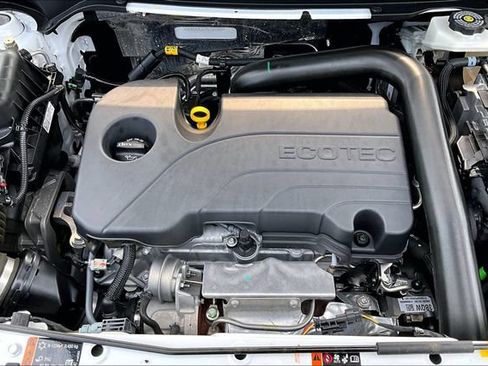 Used 2024 Chevrolet Equinox LS w/ LS Convenience Package FWD image 30