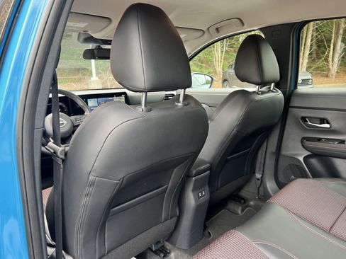 Certified 2025 Nissan Kicks SR FWD image 16