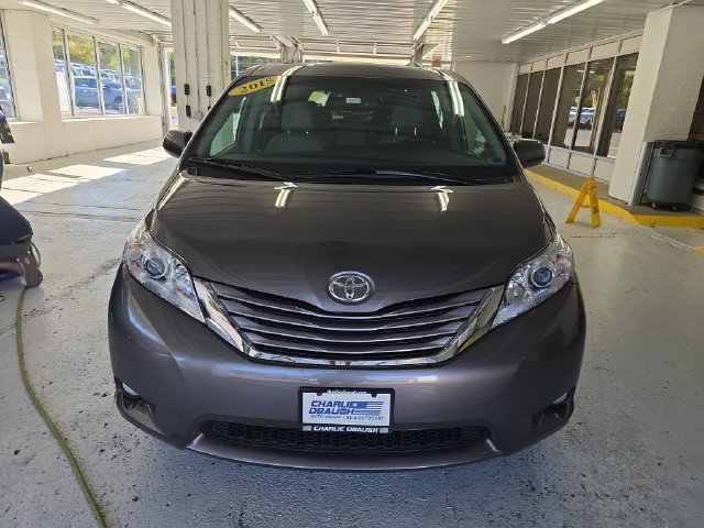 Used 2015 Toyota Sienna XLE Premium FWD image 8