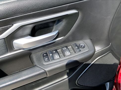 Used 2022 RAM 1500 Big Horn AWD/4WD image 32