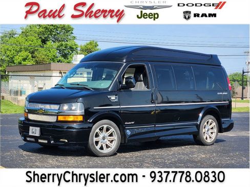 Used 2019 Chevrolet Express 2500 w/ Enhanced Convenience Package RWD image 1