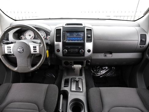 Used 2019 Nissan Frontier Desert Runner RWD image 10