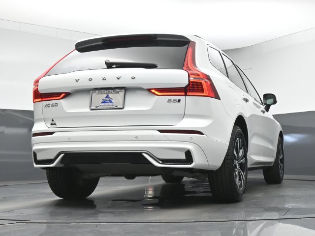 Used 2024 Volvo XC60 B5 Core w/ Climate Package AWD/4WD image 40