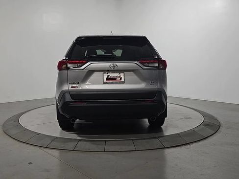 Used 2024 Toyota RAV4 LE AWD/4WD image 4