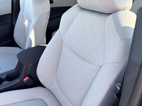 New 2026 Toyota Corolla Cross L image 12